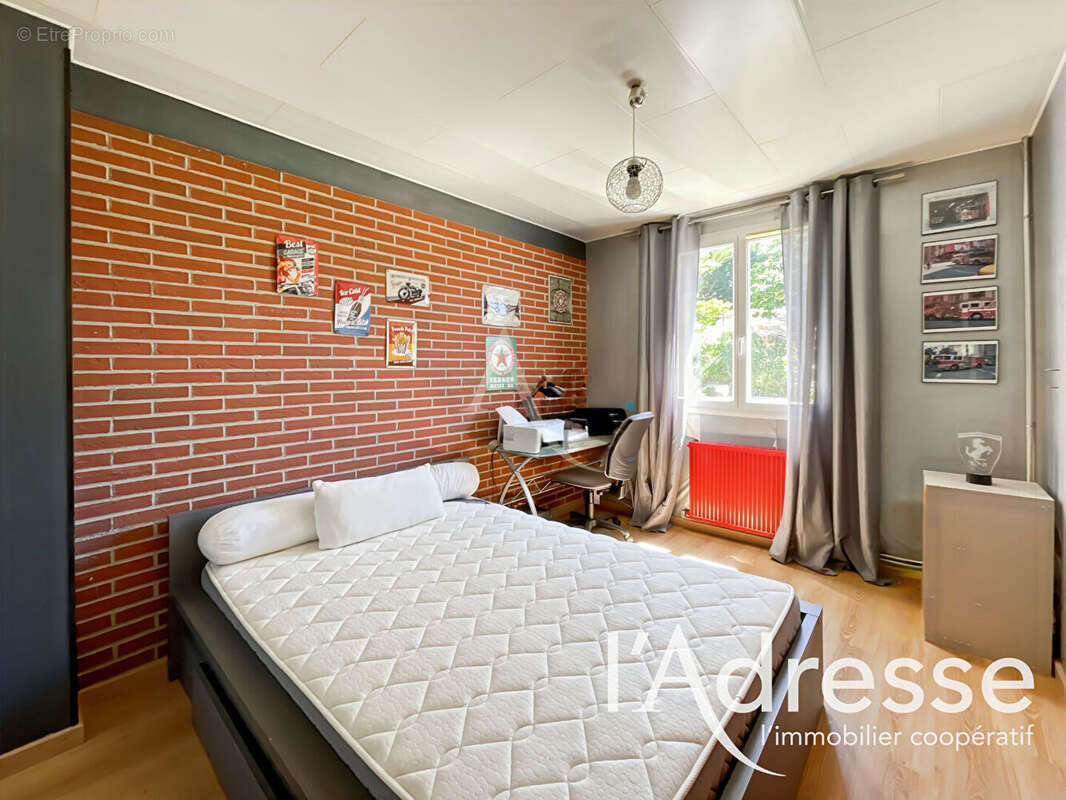 Appartement à CEYRESTE