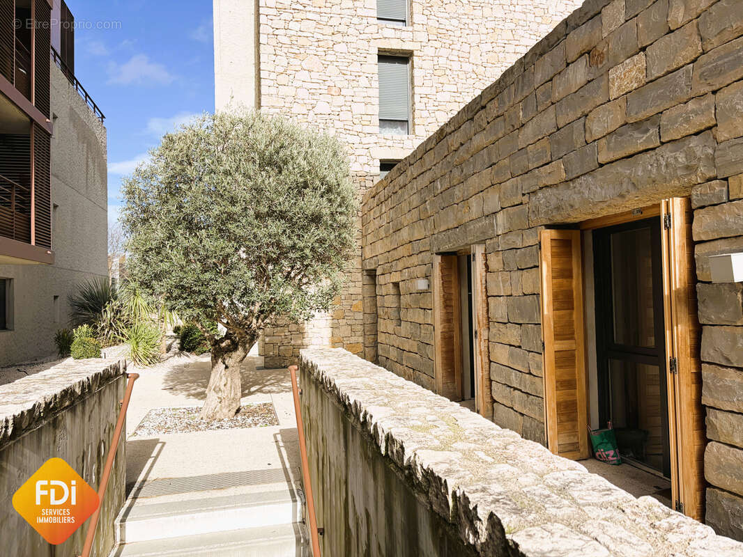 Appartement à SAINT-JEAN-DE-VEDAS