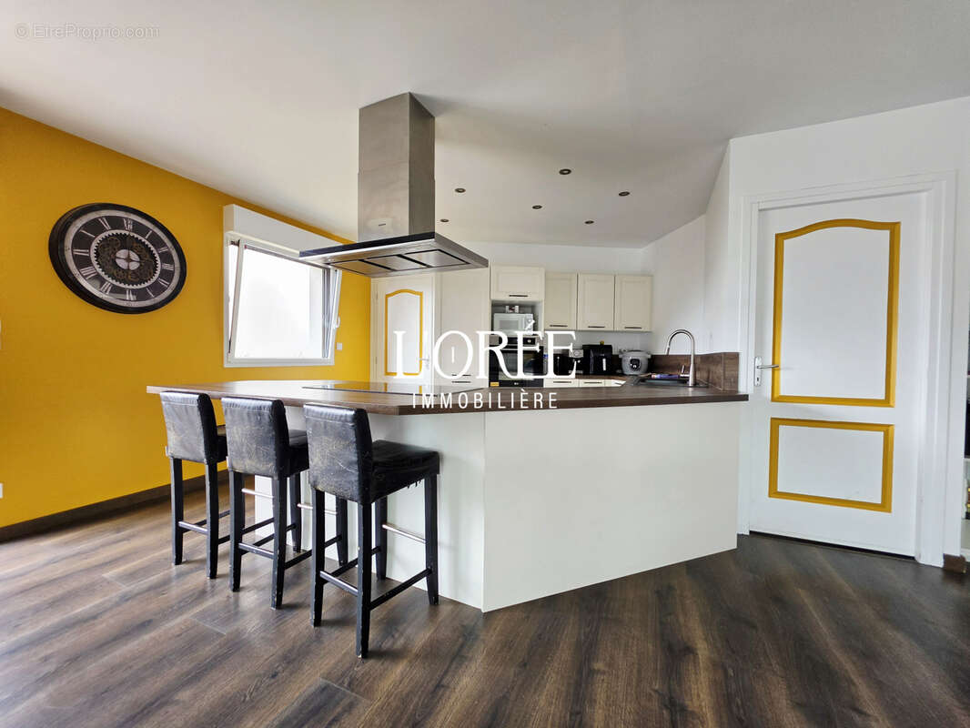 Plain pied individuel - construction recente - 3 chambres -  veranda  - jardin - photo 2