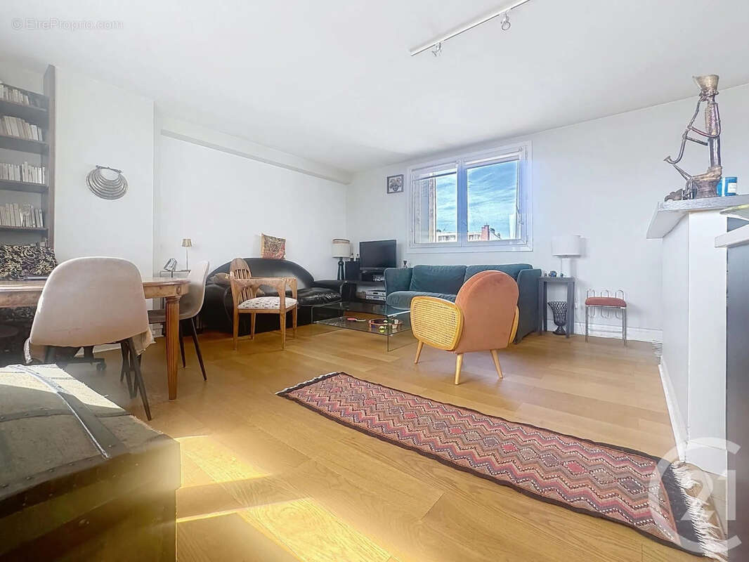 Appartement à PARIS-20E