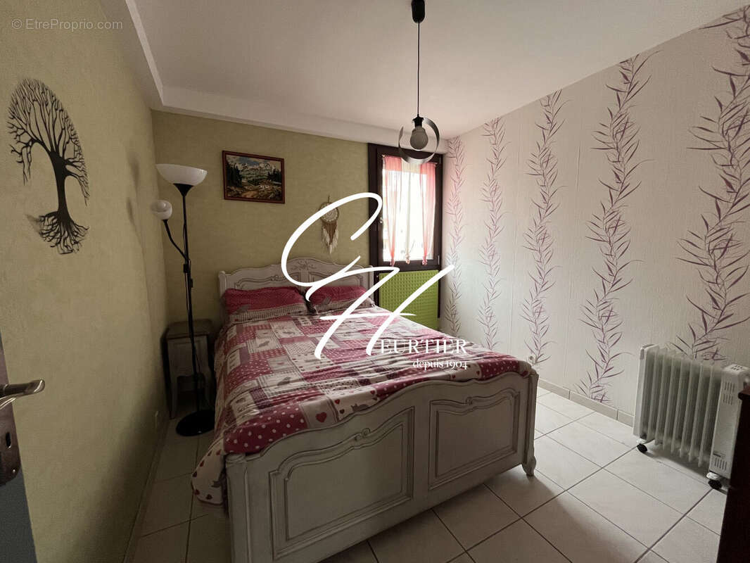 Appartement à FONTAINE