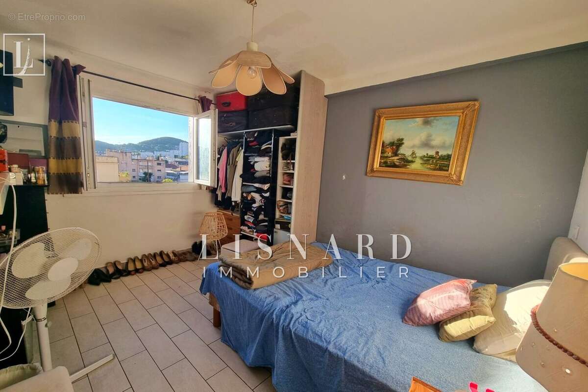 Appartement à VALLAURIS