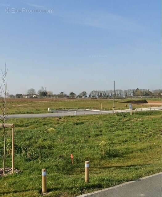 Terrain constructible à vendre – Andilly (455 m²) - photo 2
