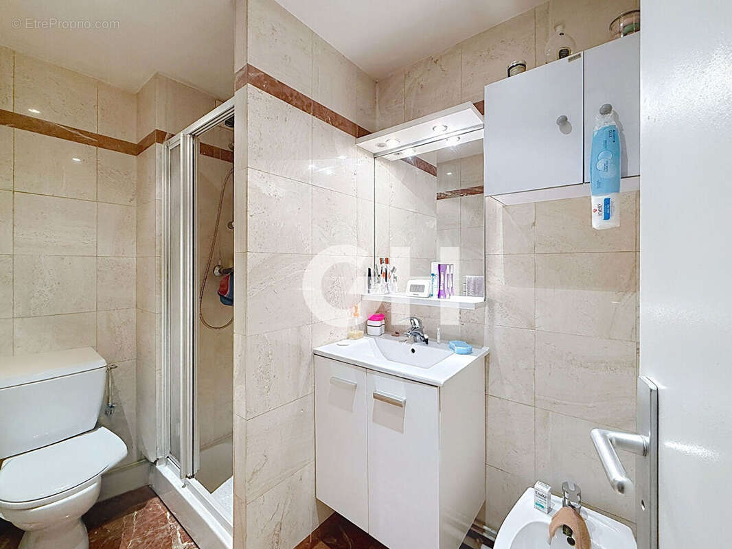 Appartement à PARIS-20E