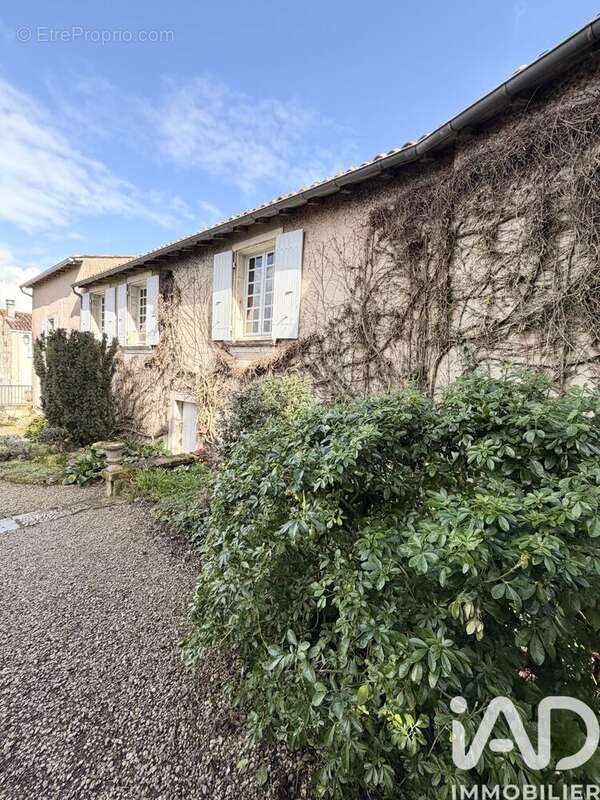 Photo 4 - Maison à SAINTES