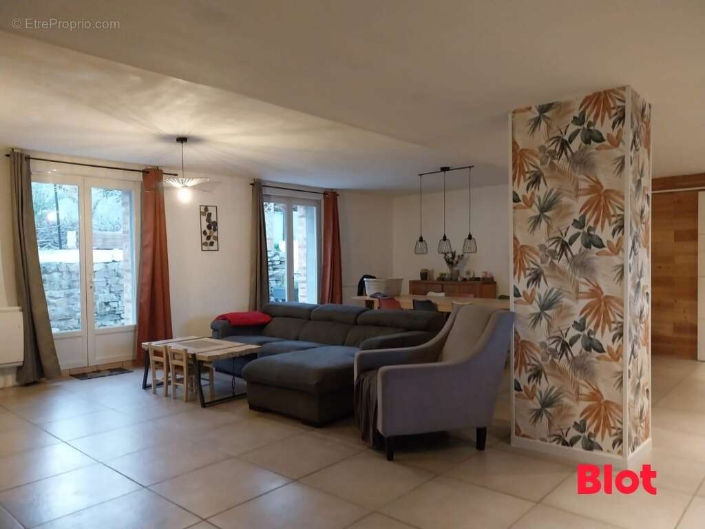 Maison à BAIN-DE-BRETAGNE