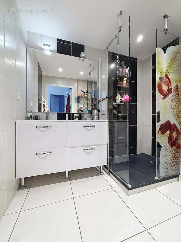 Appartement à OULLINS