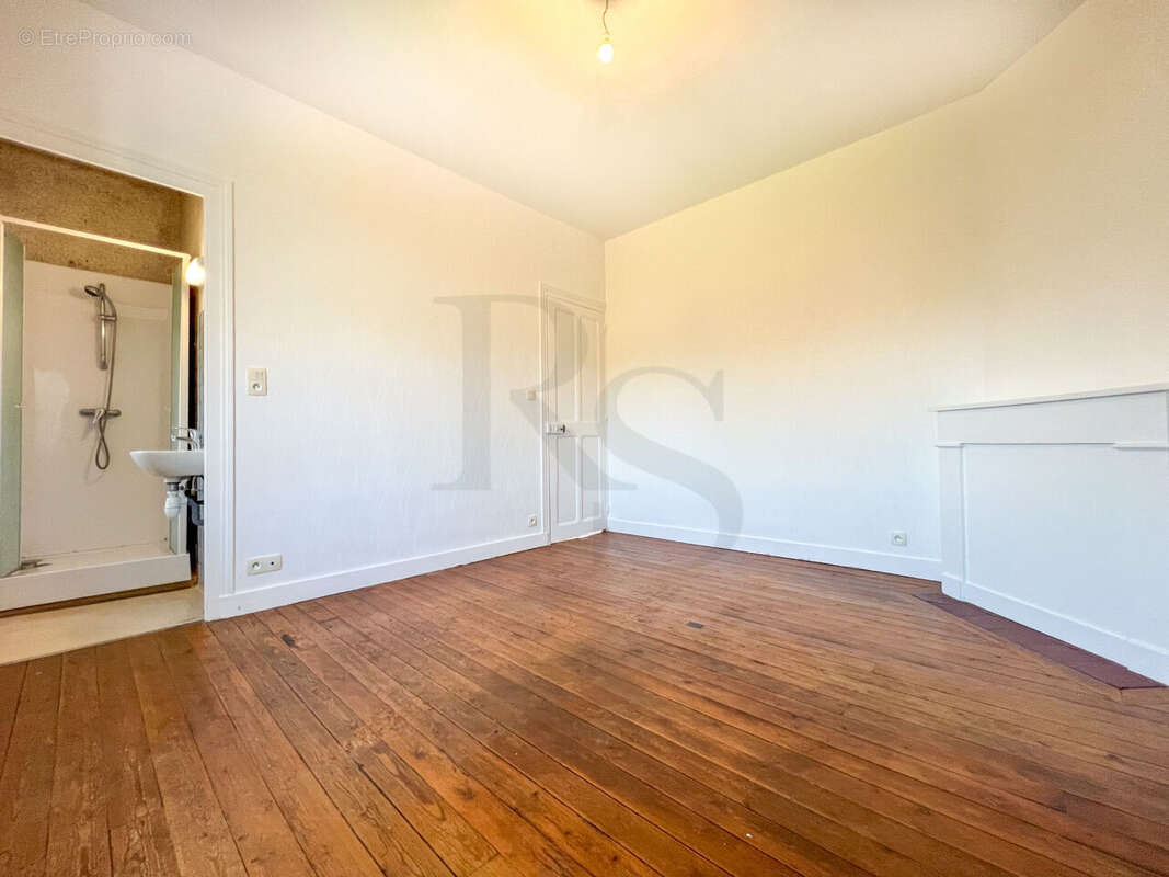 Maison à SAINT-GEORGES-DES-GROSEILLERS