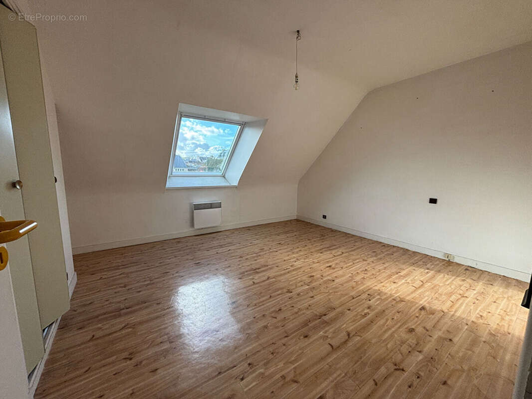 Maison à PLOUIGNEAU