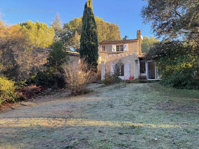 Maison à CHATEAUNEUF-LE-ROUGE