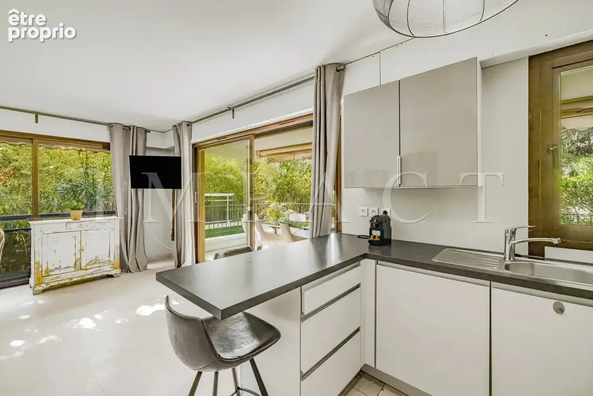 Co-exclusivité - Cannes Montrose appartement 2 pièces en rez de jardin à vendre - photo 5
