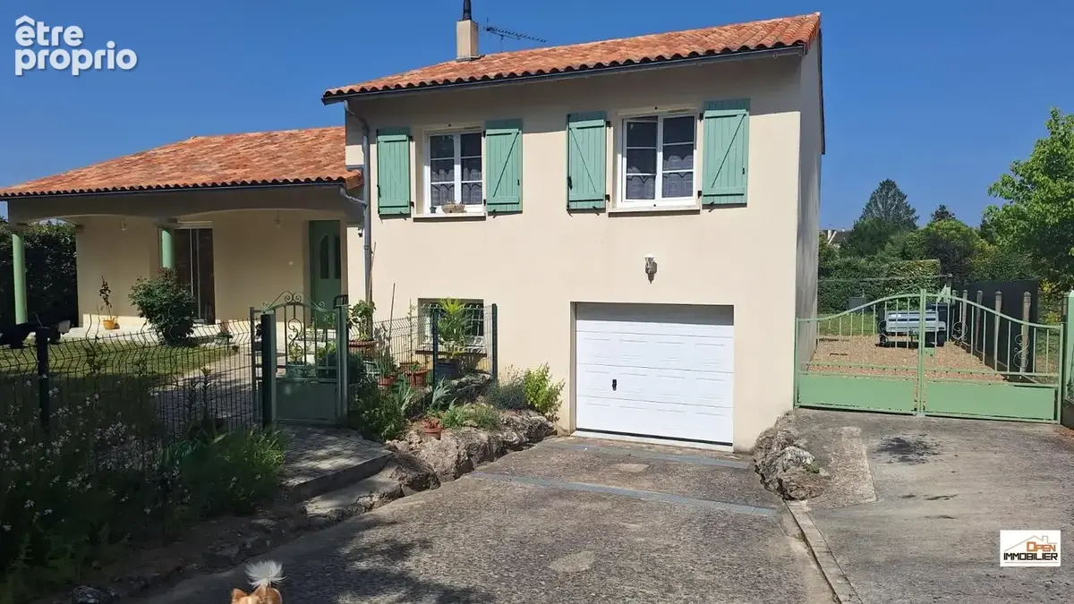 Photo Maison à Dange-Saint-Romain au prix de 271 000€