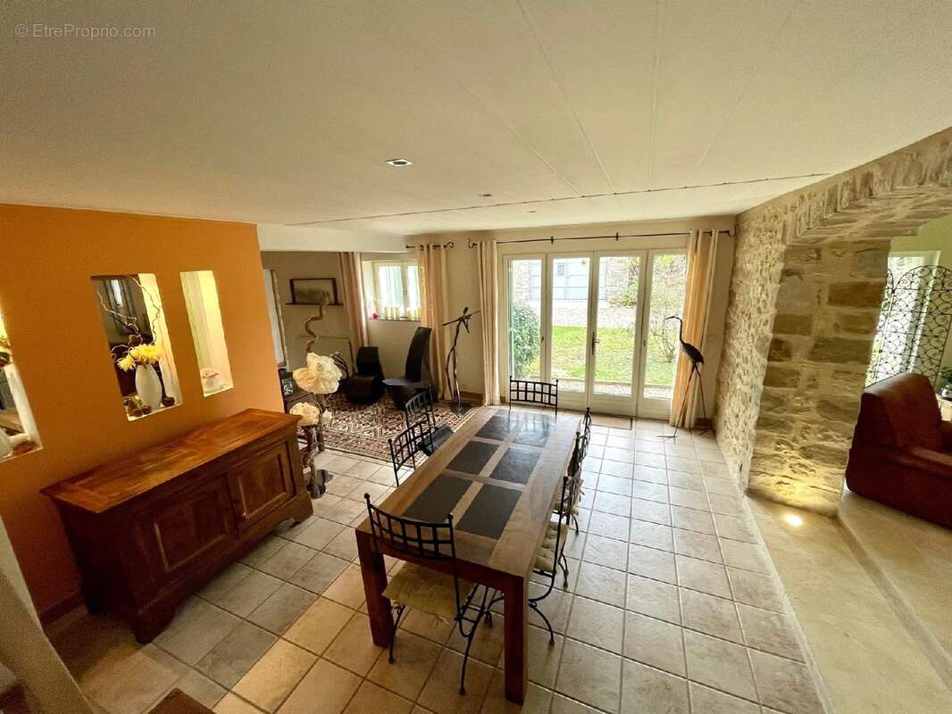 Maison à MILLY-LA-FORET