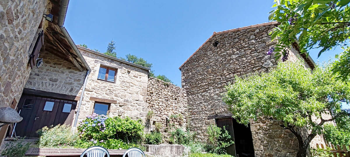 Maison à BOZAS