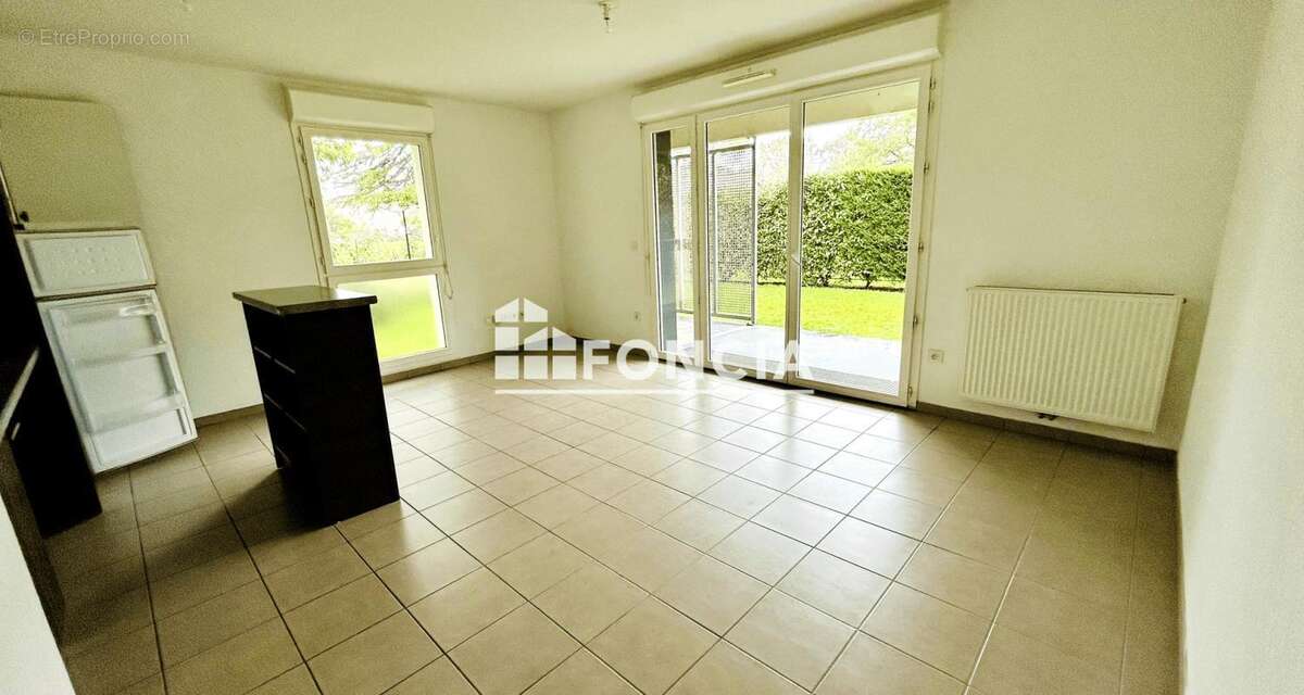 Appartement à PAREMPUYRE
