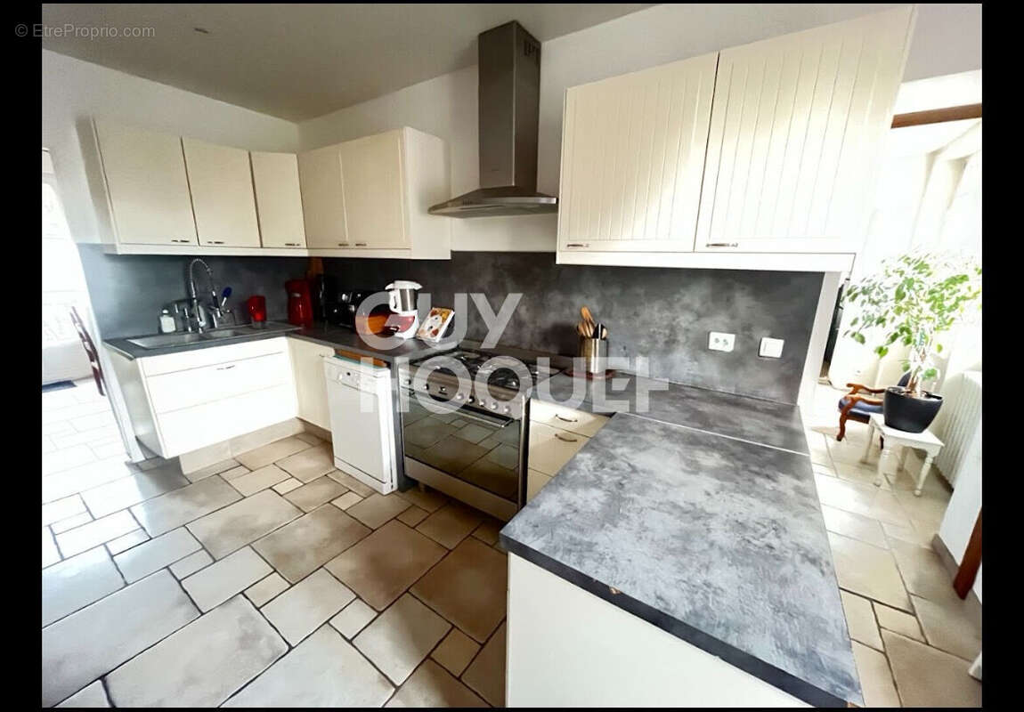 Maison 157 m² à Soissons  - photo 3