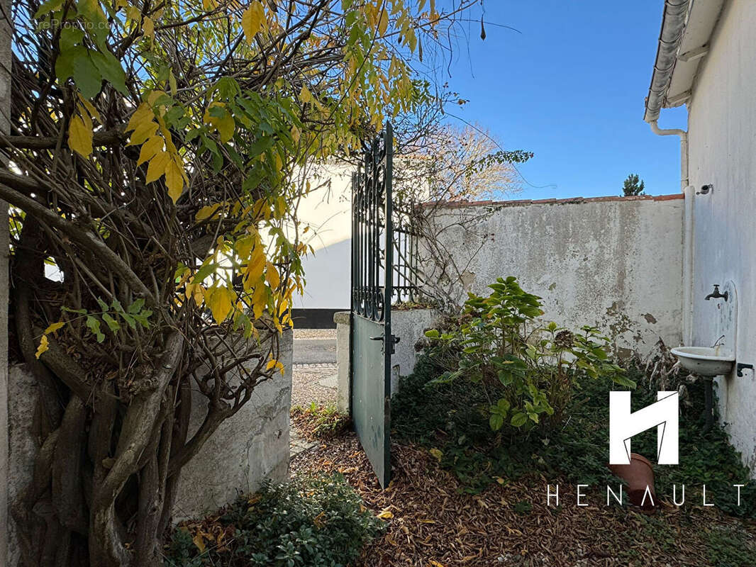 Maison à LE BOIS-PLAGE-EN-RE