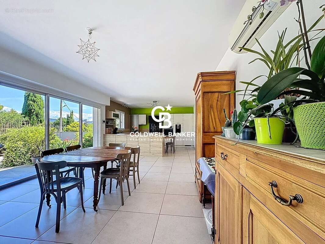 Maison à PUGET-SUR-ARGENS