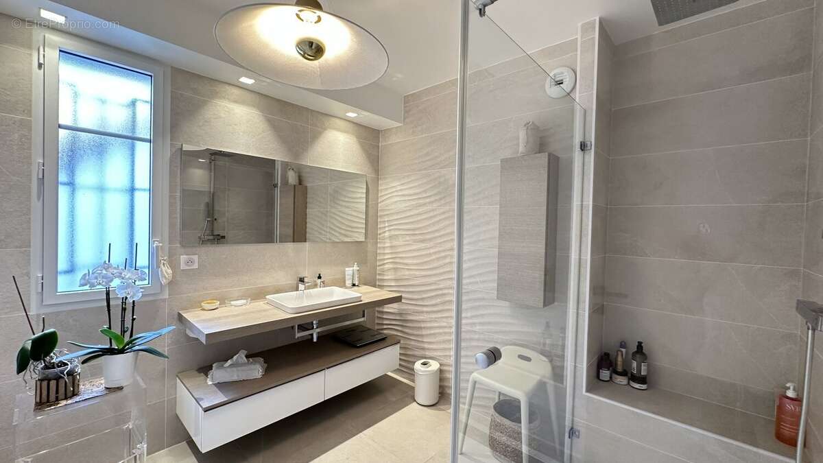 Centre ville Hossegor  Appartement d'exception au cur du centre-ville sur le golf , entre maison et villa de prestige - photo 18