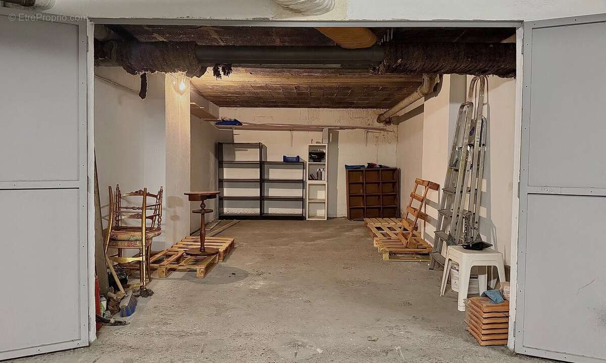 Garage fermé à vendre – Résidence Royal Beach, Cannes - photo 2