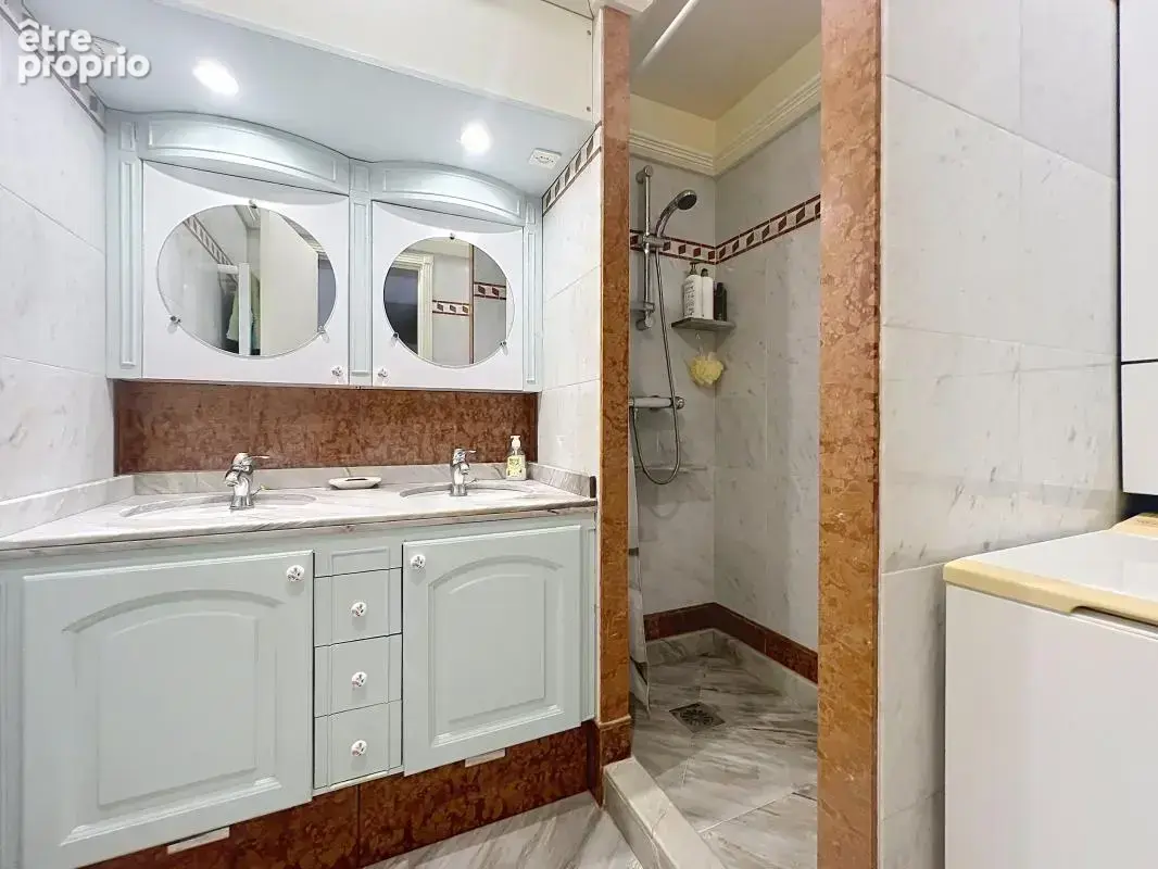 2/3 pièces en rez-de-jardin avec garage et cave dans une résidence de standing avec piscine - photo 8
