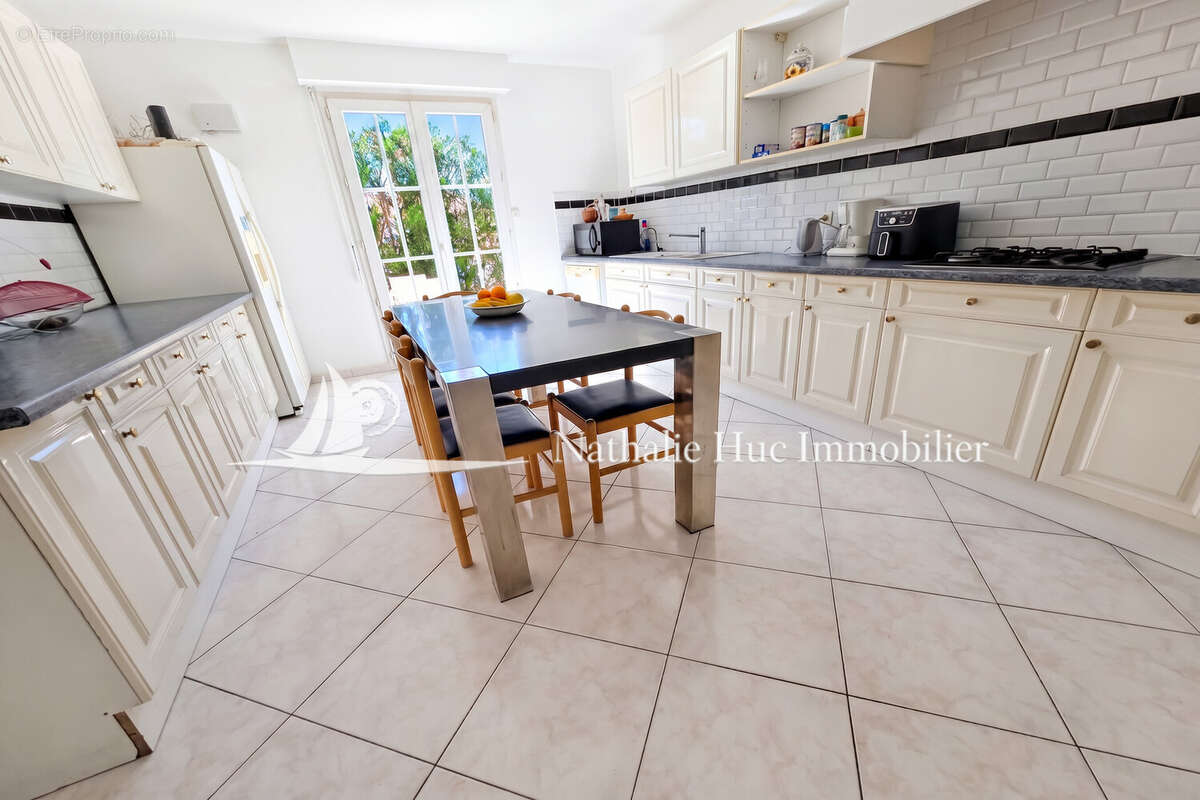 Maison 225 m² à Perpignan  - photo 4