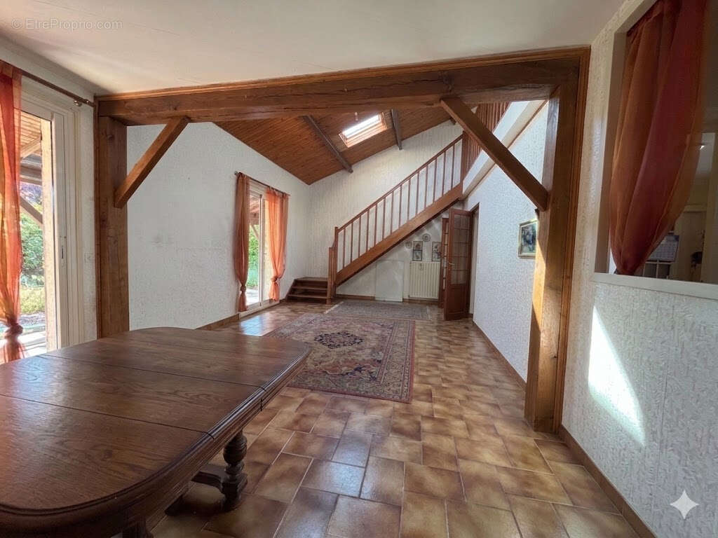 Maison à COLOMBIERS