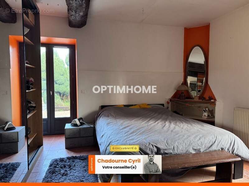 Maison à JAVERLHAC-ET-LA-CHAPELLE-SAINT-ROBERT