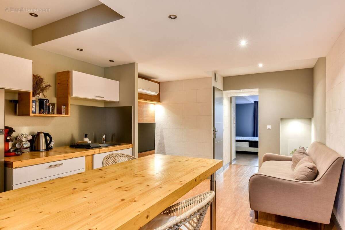 A Peyriac de mer,  maison + appartement, vue étangs. - photo 11