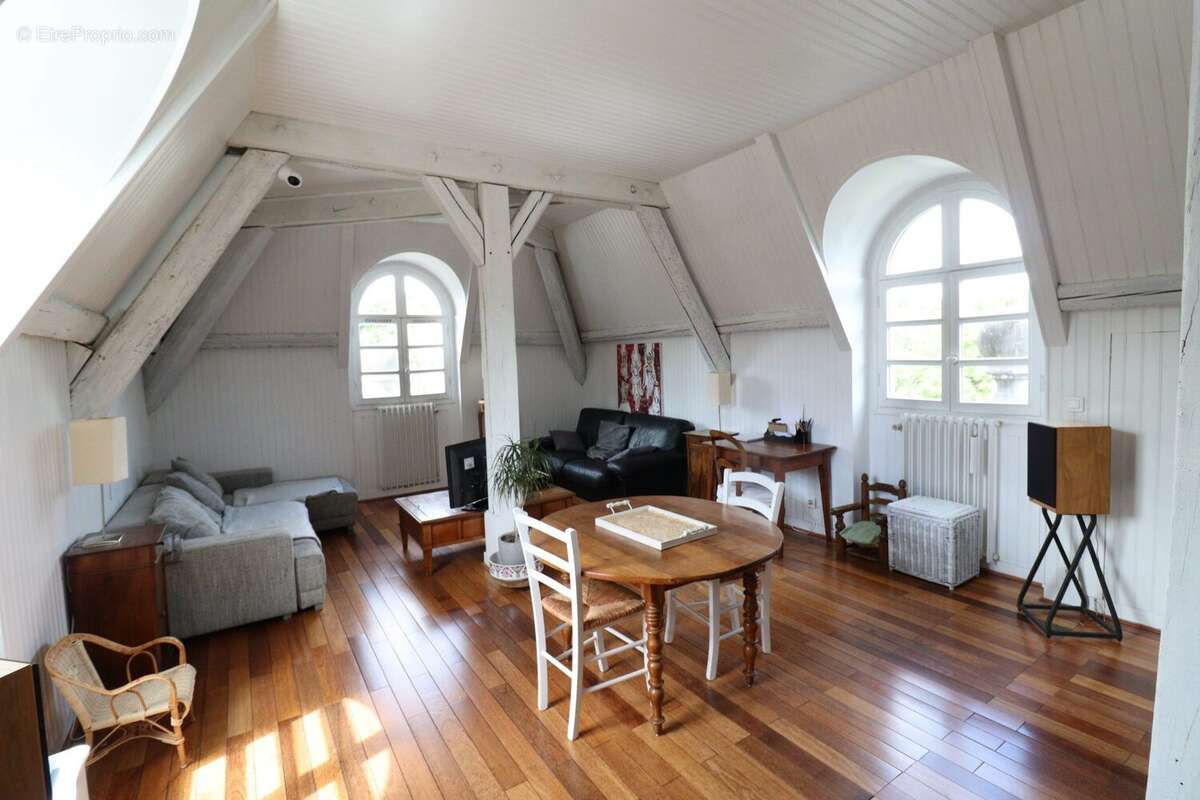Appartement à LOUVECIENNES