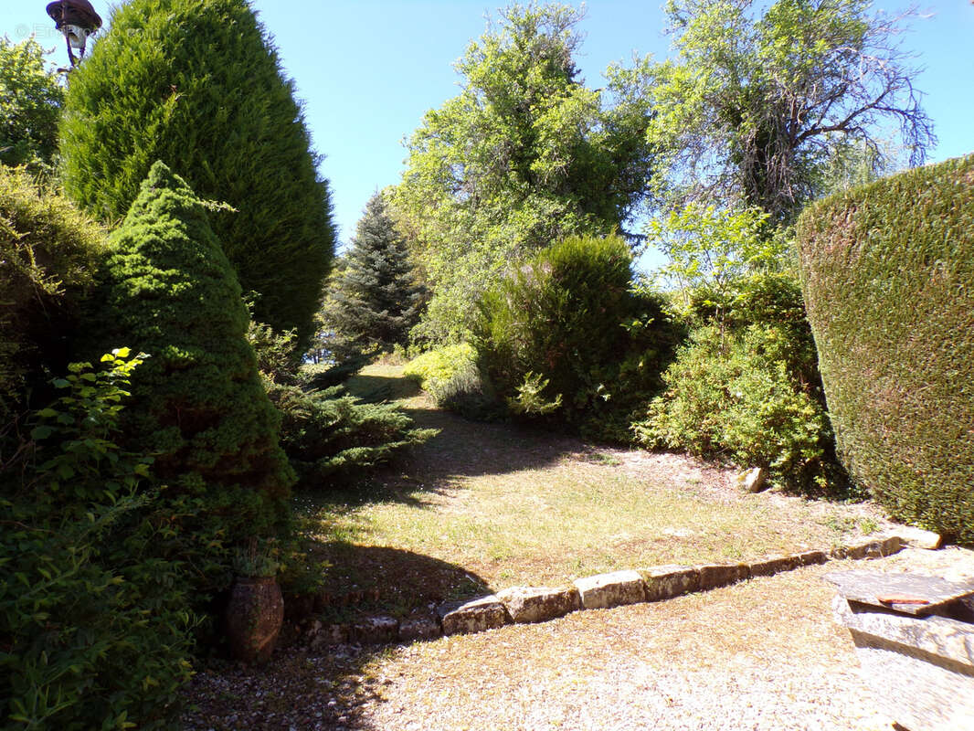 Maison à VILLEMANOCHE
