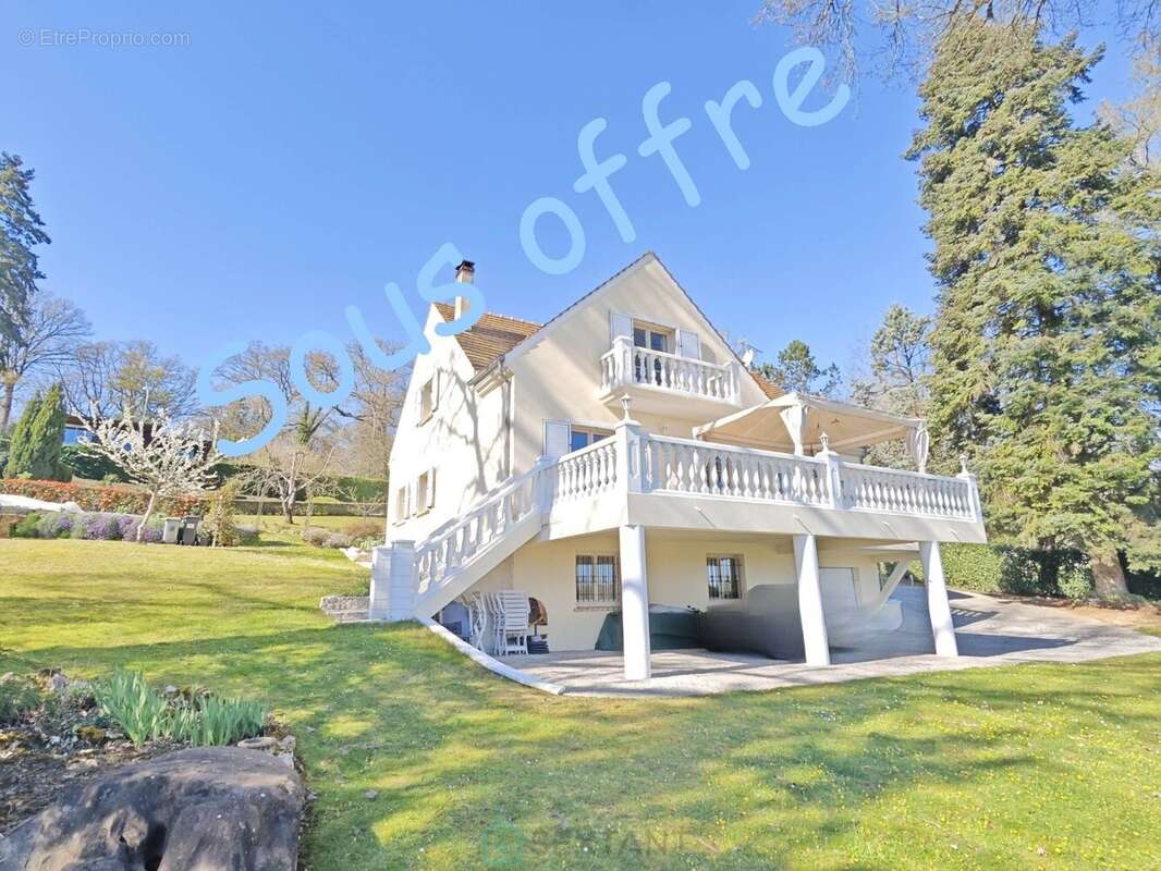 Maison à BOISSISE-LE-ROI