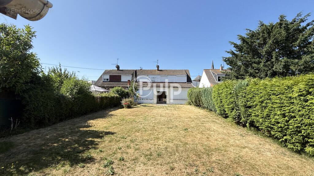Maison à ARMENTIERES