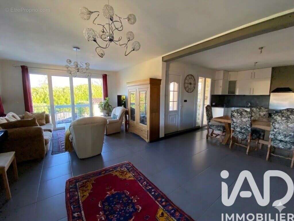 Maison 186 m² à Mercues  - photo 5