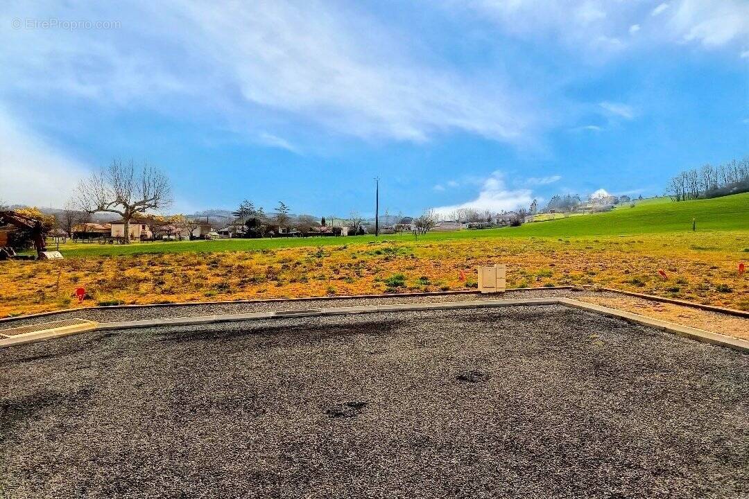 Terrain à SAINT-GAUZENS