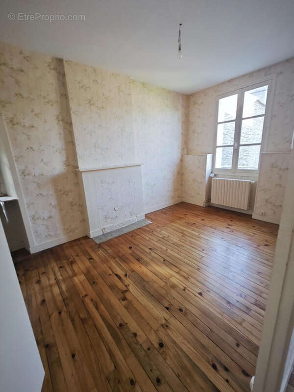 Maison à PONT-D&#039;OUILLY