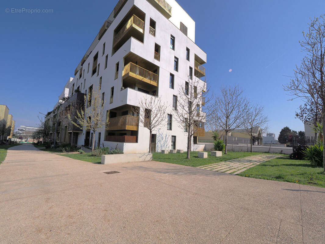 Appartement à ROMAINVILLE