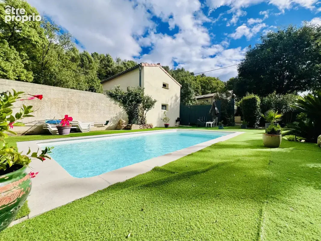 Maison R+1 de 178m2 avec studio et piscine sur un terrain de 562m2 - photo 4