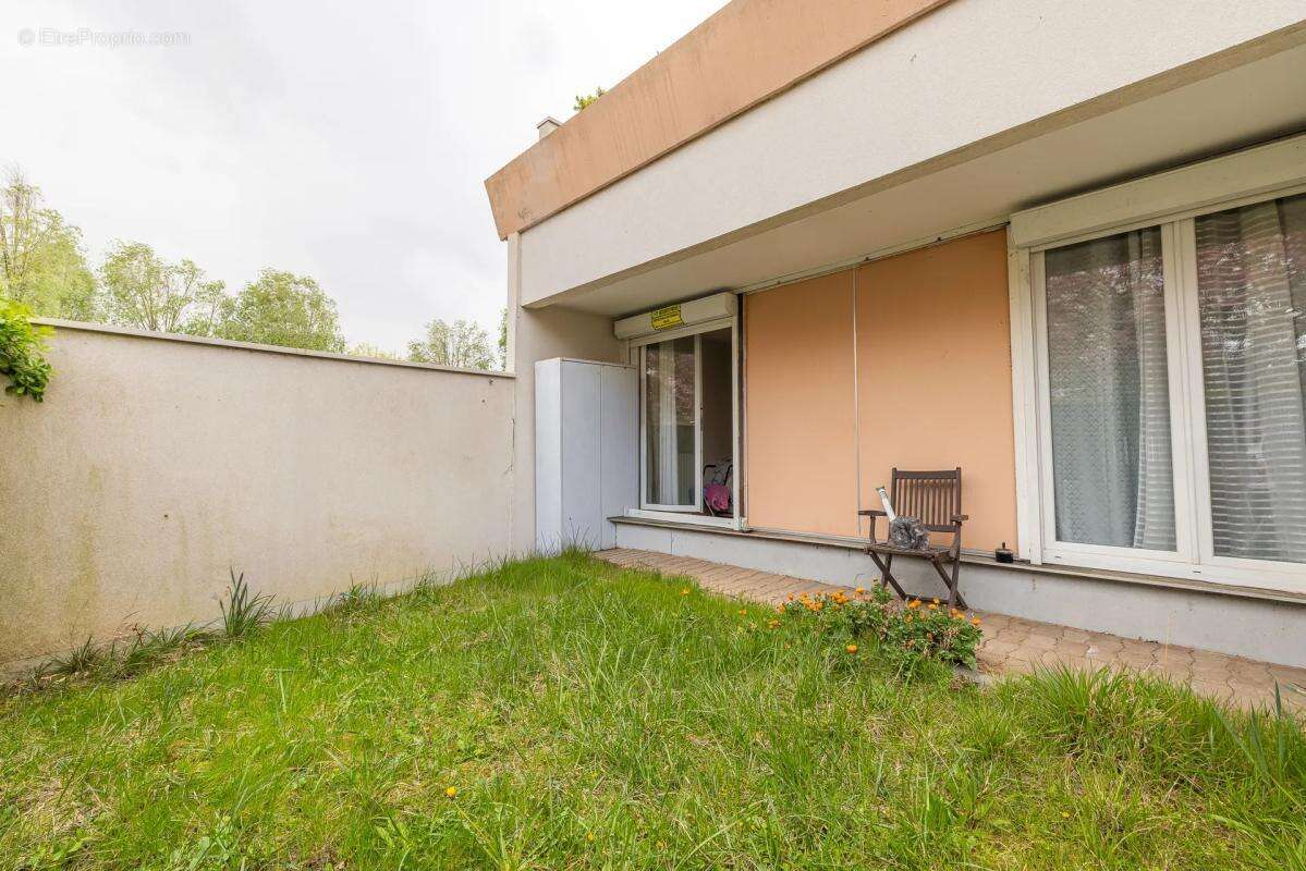 Appartement à SAVIGNY-LE-TEMPLE