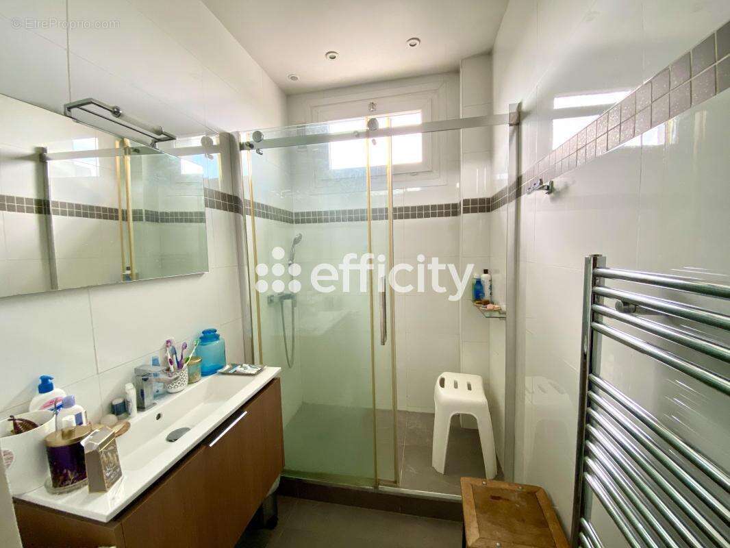 Appartement à LE RAINCY