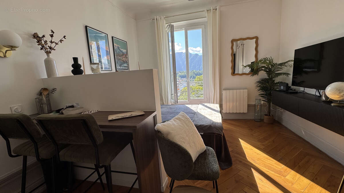 Appartement à AIX-LES-BAINS