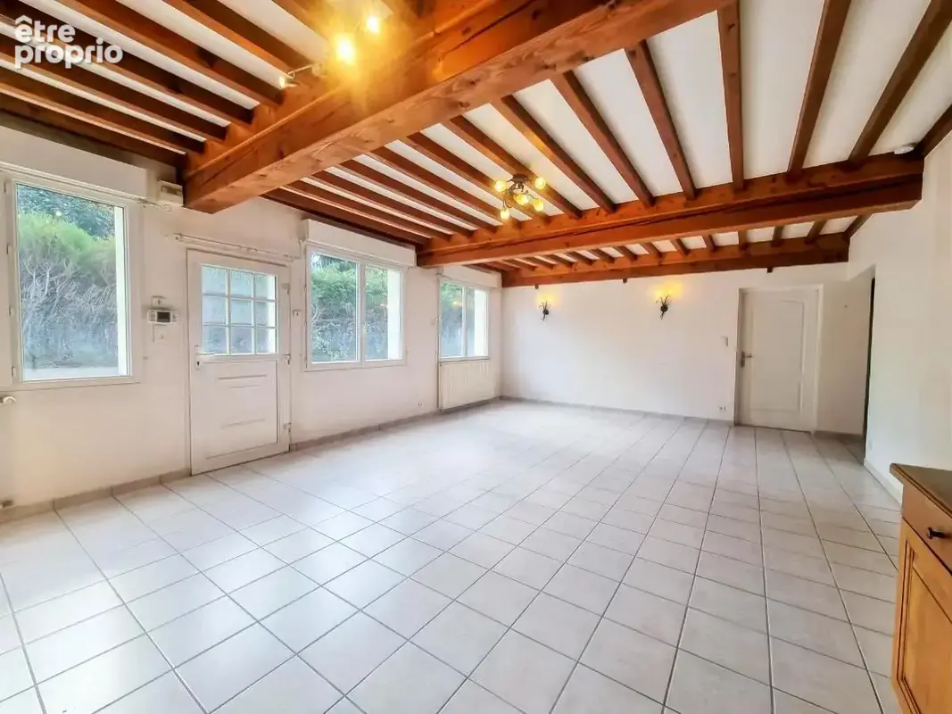 Maison 131 m² à Villars-Les-Dombes  - photo 2