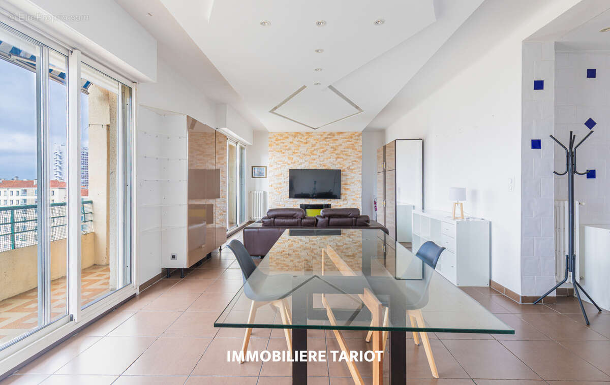 Appartement à MARSEILLE-9E