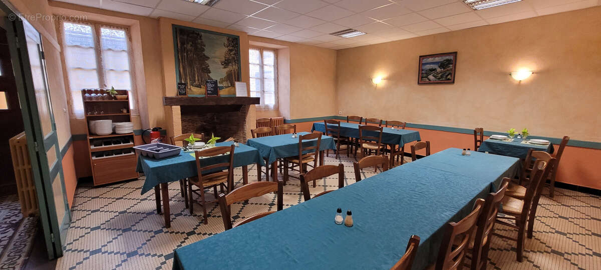 Commerce à ARZACQ-ARRAZIGUET