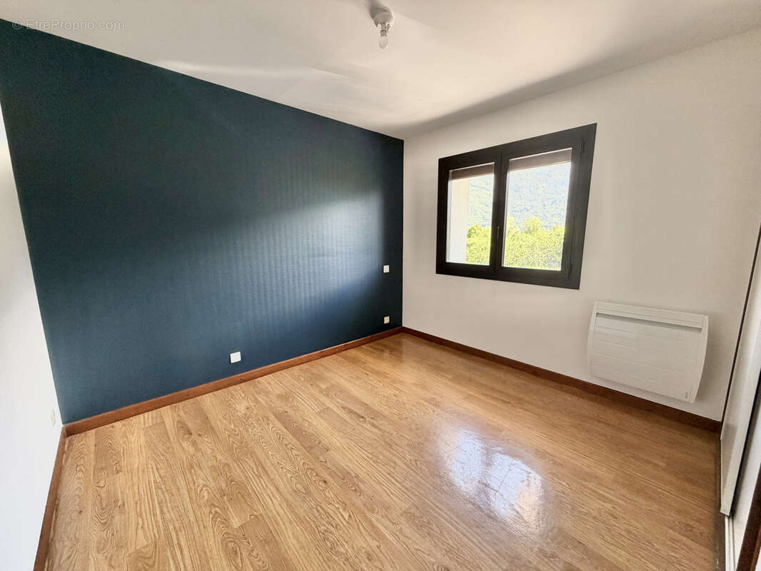 Appartement à GILLY-SUR-ISERE