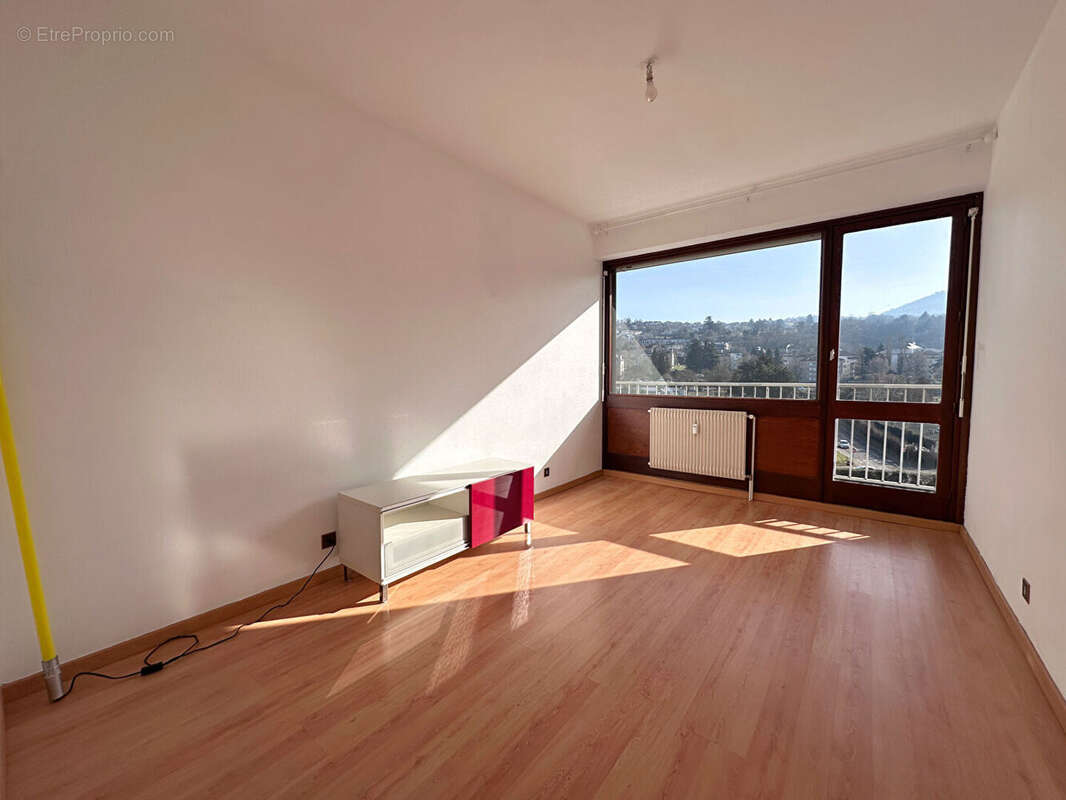 Appartement à JACOB-BELLECOMBETTE