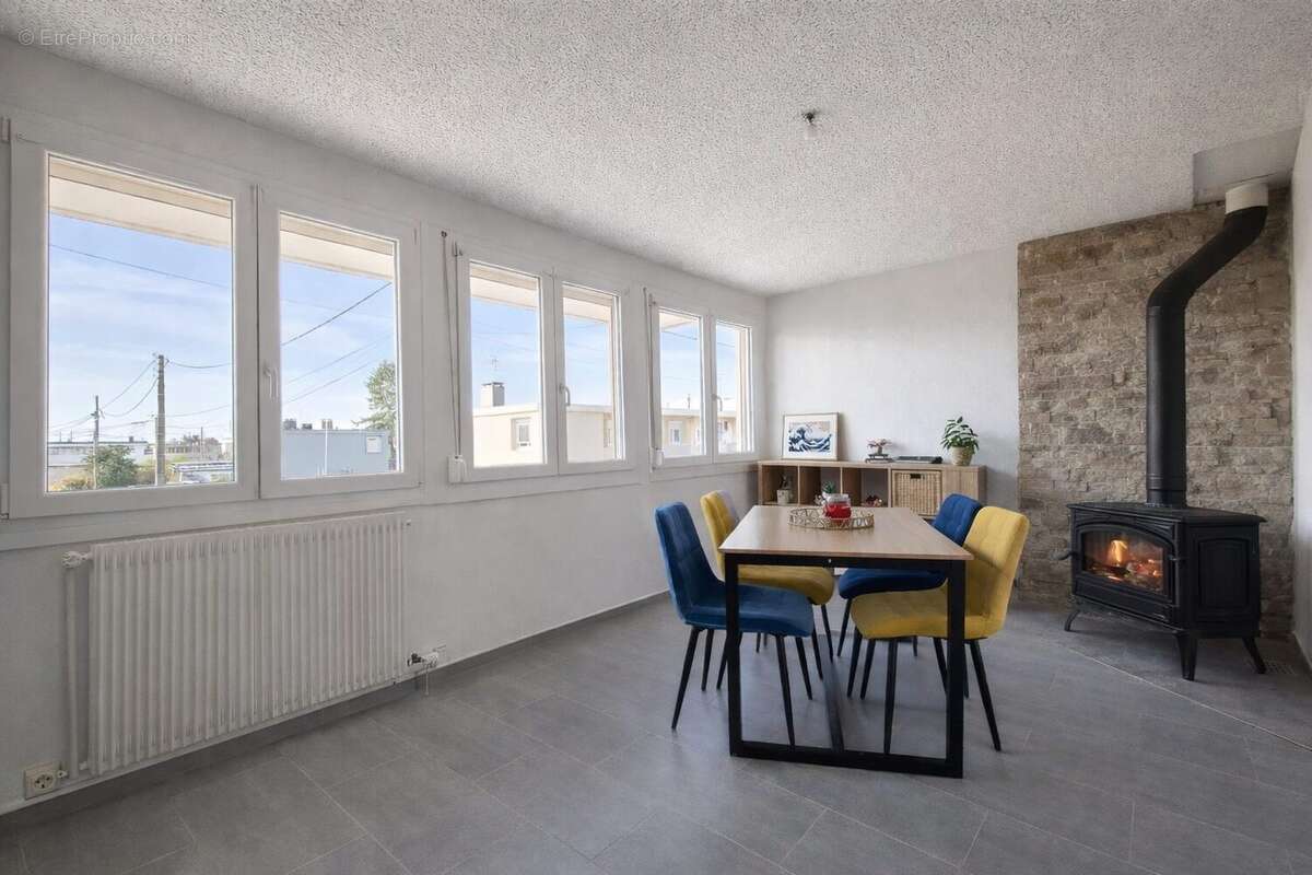 Maison à GENLIS