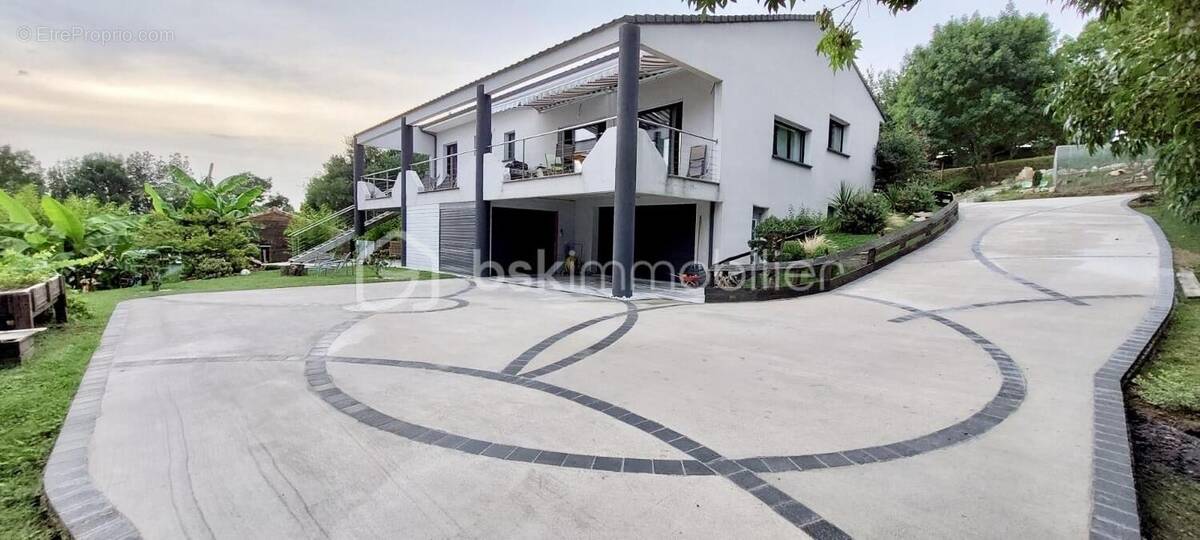 Maison à BELLESERRE