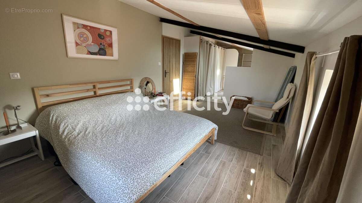 Maison 110 m² à Rustrel  - photo 21
