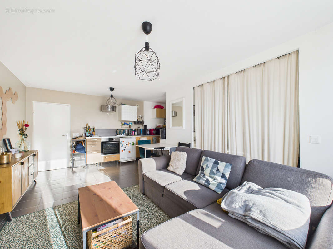 Appartement à SARTROUVILLE